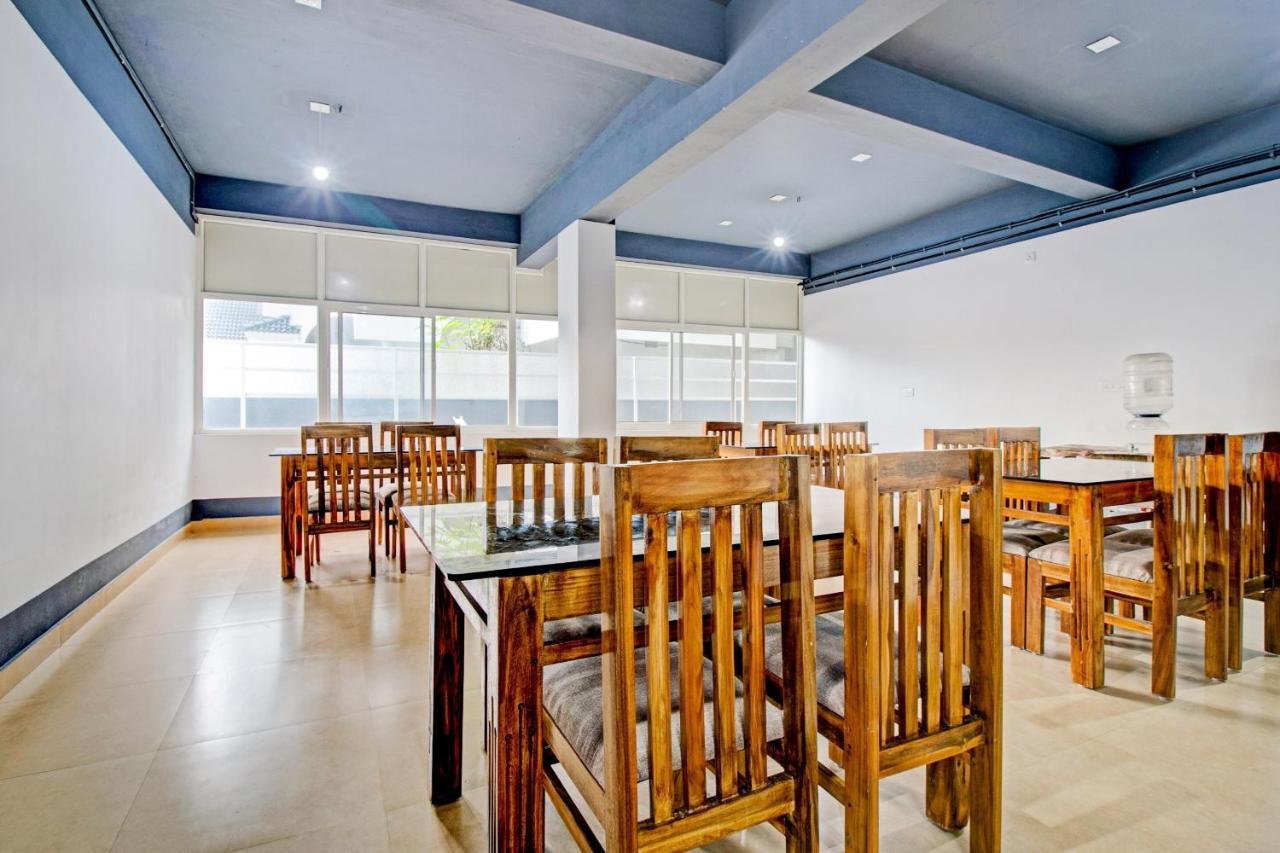 Collection O Aramam Executive Inn Kochi Kültér fotó