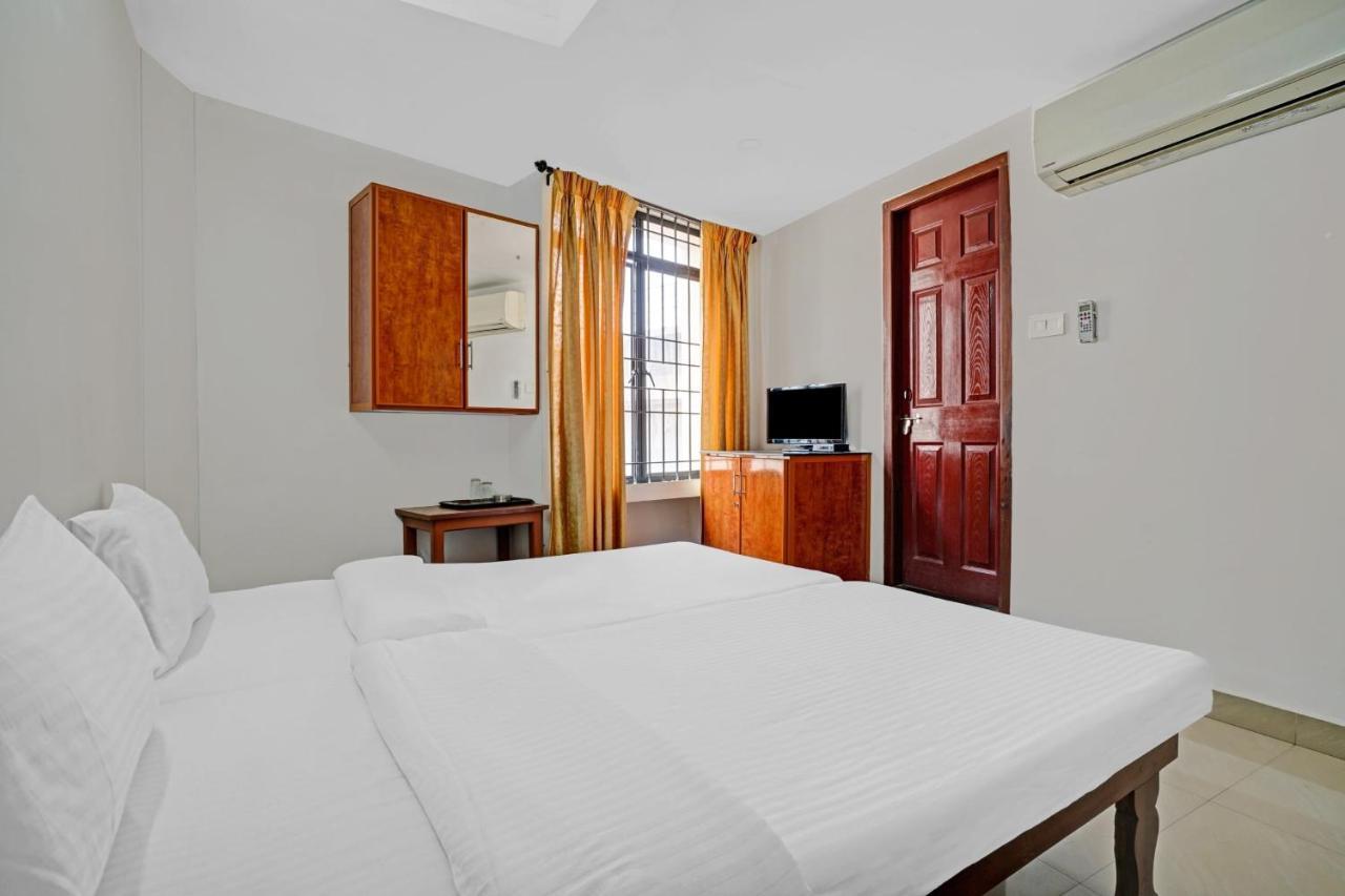 Collection O Aramam Executive Inn Kochi Kültér fotó